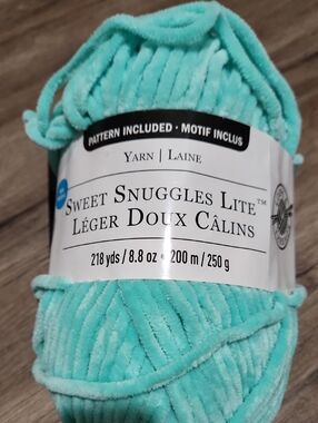 Loop & Threads Chenille Home Slim Chenille Yarn - Ice Green